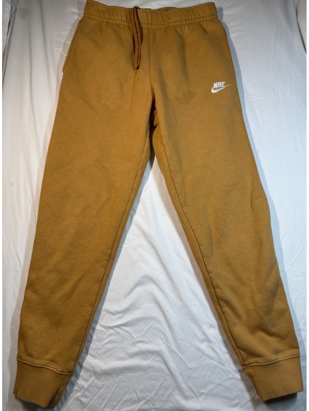 Nike Club Fleece Joggers Sweatpants Wheat Gold Size S